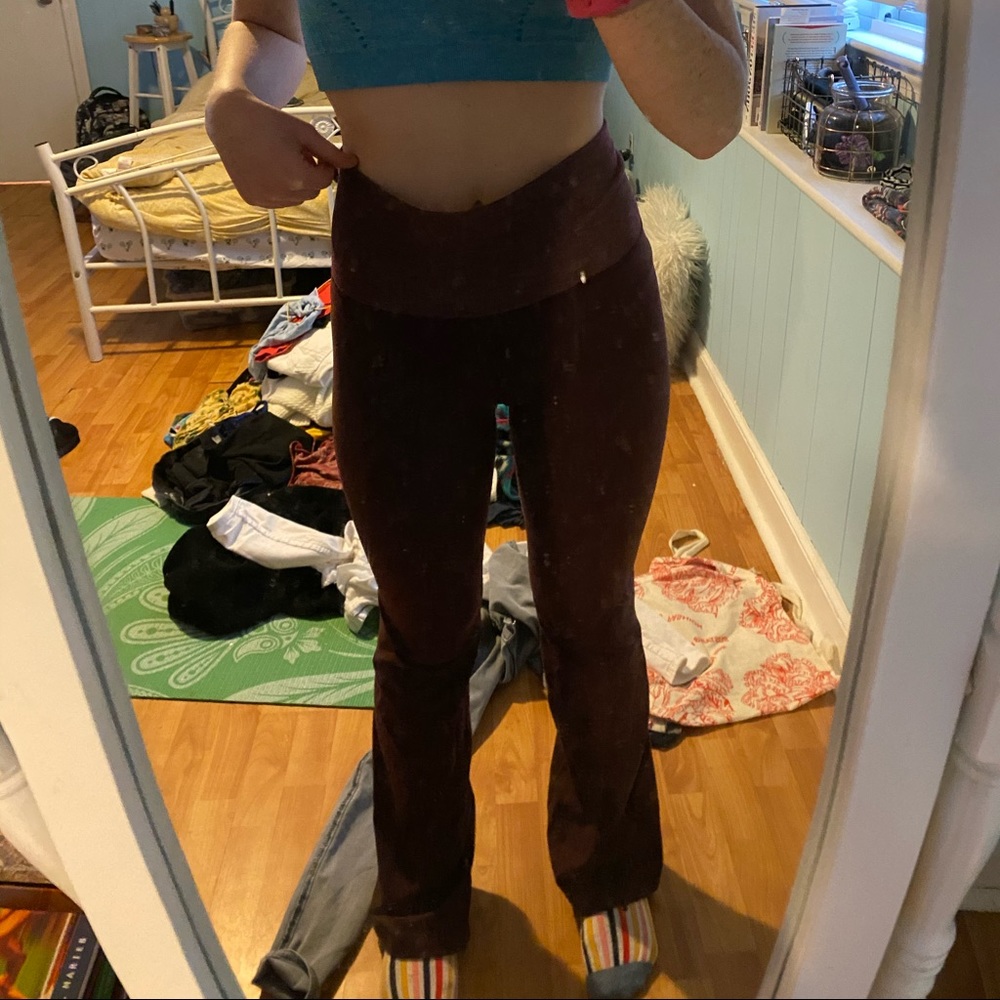 lulu lemon yoga pants